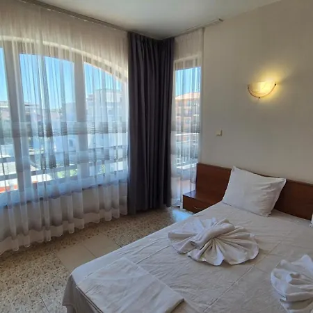 Sb In Royal Dreams Complex ساني بيتش